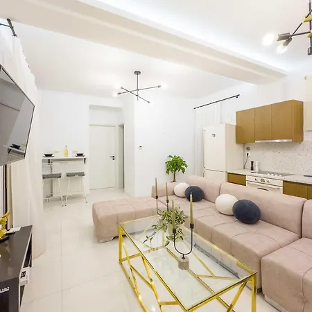 Arcade Panoramic View