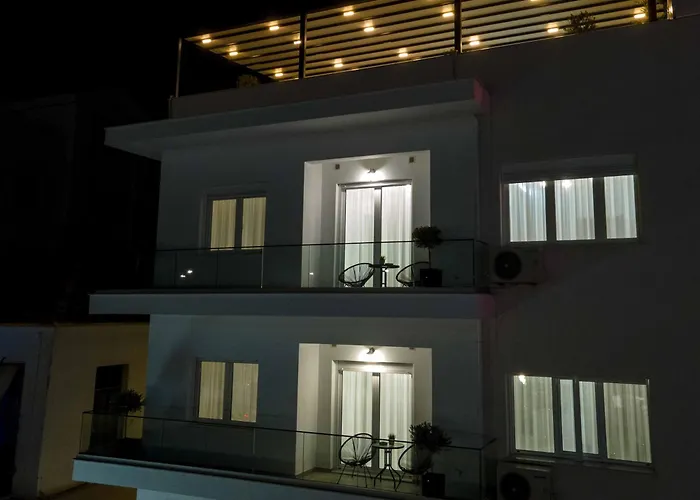 Arcade Panoramic View Apartment