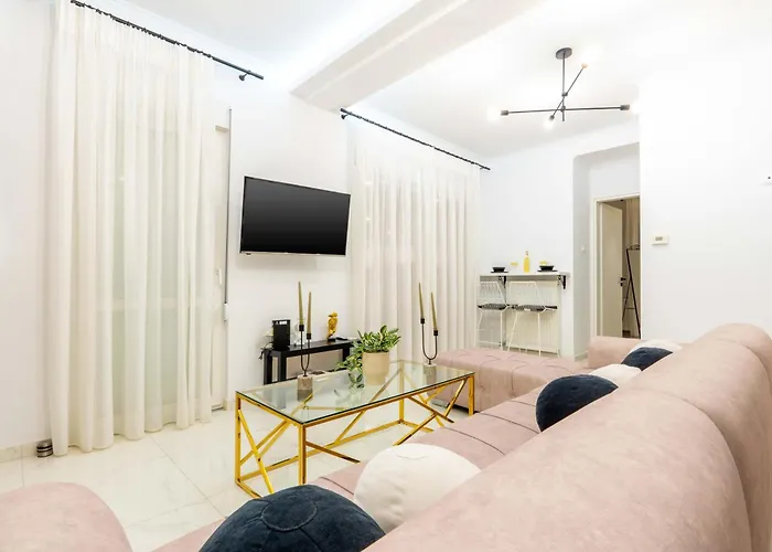 Arcade Panoramic View * Volos